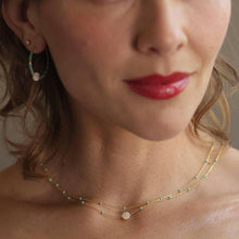 Load image into Gallery viewer, Daisy Enamel Chain Necklace.