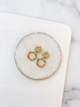 Load image into Gallery viewer, Clip On Dangle Earrings.