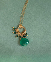 Load image into Gallery viewer, Green Onyx Pendant Necklace.