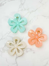 Load image into Gallery viewer, Acrylic Open Flower Hair Clips.