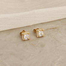 Load image into Gallery viewer, Gianna Studs.