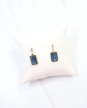 Load image into Gallery viewer, Dalton Crystal Drop Earring Sapphire