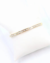 Load image into Gallery viewer, Nyx Bangle Bracelet Gold