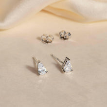 Load image into Gallery viewer, Eve Earrings.