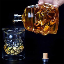 Load image into Gallery viewer, Stormtrooper Bottle Decanter,  Star Wars Storm trooper.
