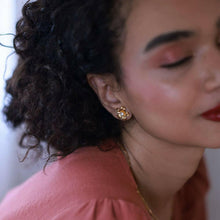 Load image into Gallery viewer, Vintage Flower Stud Earrings.