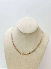 Load image into Gallery viewer, Glass Bead & Gold Link Chain Necklace.