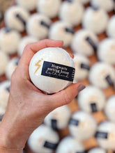 Load image into Gallery viewer, Harry Potter Sorting House Bath Bomb.