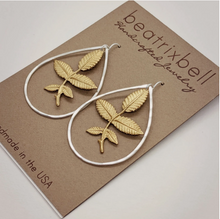 Load image into Gallery viewer, Foliage Earrings • Sterling Silver.