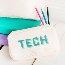 Load image into Gallery viewer, Tech Creme Logan Accessory Bag.
