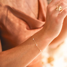 Load image into Gallery viewer, Freshwater Pearl Station Bracelet
