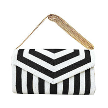 Load image into Gallery viewer, Black Stripe Beaded Purse.
