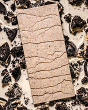 Load image into Gallery viewer, 31% Cookies &amp; Cream White Chocolate Bar.
