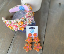 Load image into Gallery viewer, Corolla Pink and Orange Rhinestone and Seed Beaded Top Knot
