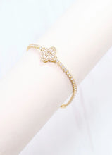 Load image into Gallery viewer, Dastan CZ Clover Bracelet Gold
