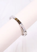 Load image into Gallery viewer, Allamanda Metal Bracelet SILVER
