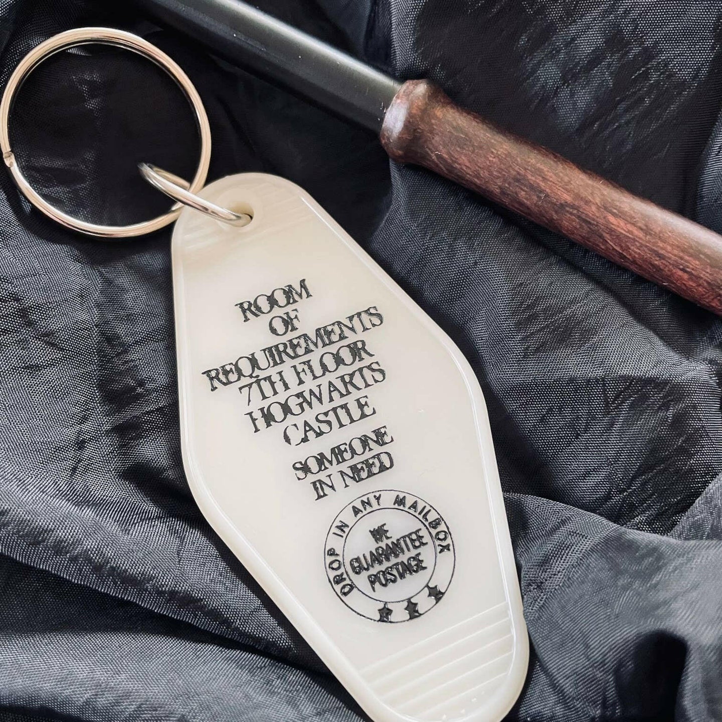 Motel Key Fob - Room of Requirements (Harry Potter).