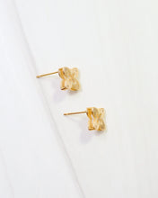 Load image into Gallery viewer, Elaina Open Textured Clover Stud Worn Gold
