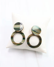 Load image into Gallery viewer, Bentlee Circle Drop Earring Green
