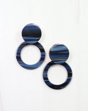 Load image into Gallery viewer, Bentlee Circle Drop Earring Navy
