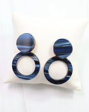 Load image into Gallery viewer, Bentlee Circle Drop Earring Navy
