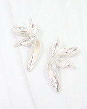 Load image into Gallery viewer, Rennie Flower Post Earring Worn Silver
