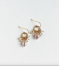 Load image into Gallery viewer, Pink Pearl Earrings
