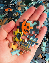 Load image into Gallery viewer, Halloween House - 500 Piece Jigsaw Puzzle
