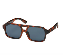 Load image into Gallery viewer, Heritage - Square Plastic Aviator Sunglasses 1268
