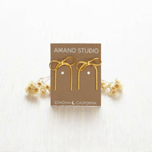 Load image into Gallery viewer, Herringbone Chain Bow Stud Earrings.

