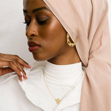 Load image into Gallery viewer, Ziwe Necklace.
