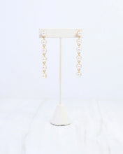 Load image into Gallery viewer, Julianne Pearl Dangle Earring Gold
