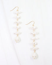 Load image into Gallery viewer, Durant Pearl Dangle Earring Cream
