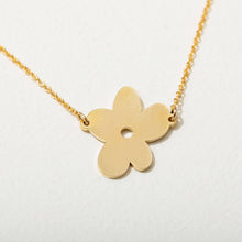 Load image into Gallery viewer, Ziwe Necklace.
