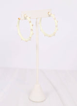 Load image into Gallery viewer, Beragio Pearl Hoop Earring IVORY.
