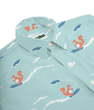 Load image into Gallery viewer, Squirrel On Water Skis Men&#39;s Fun Button Down Hawaiian Shirt.
