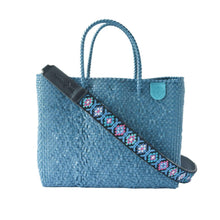 Load image into Gallery viewer, Maui Medium Woven Crossbody Bag.
