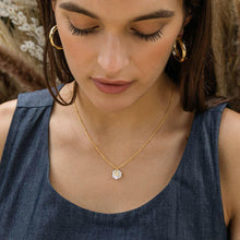 Load image into Gallery viewer, Honey Bee Necklace.
