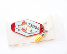 Load image into Gallery viewer, Scootin&#39; Kitty Vintage Motel Style Keychain

