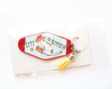 Load image into Gallery viewer, Scootin&#39; Kitty Vintage Motel Style Keychain
