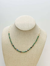 Load image into Gallery viewer, Glass Bead &amp; Gold Link Chain Necklace.
