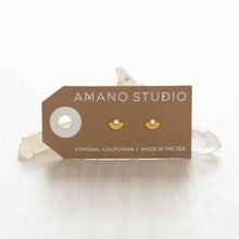 Load image into Gallery viewer, Starset Stud Earrings.
