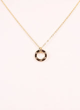 Load image into Gallery viewer, Curnal Circle Necklace Gold
