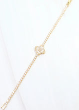 Load image into Gallery viewer, Dastan CZ Clover Bracelet Gold
