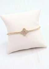 Load image into Gallery viewer, Dastan CZ Clover Bracelet Gold
