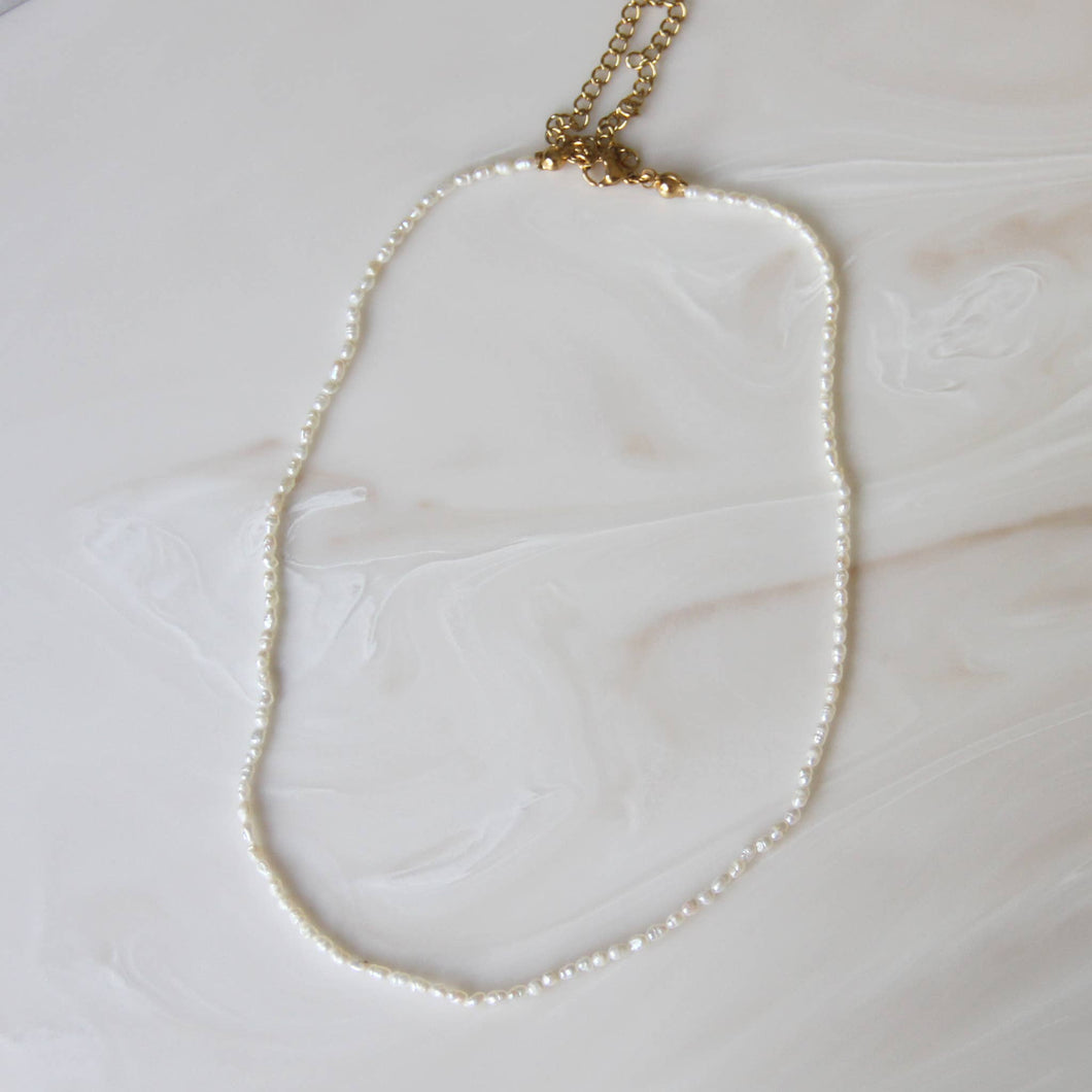 Dainty Natural Pearl Choker Necklace