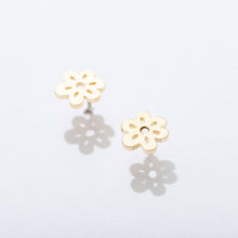 Load image into Gallery viewer, Little Polkadot Flower Stud Earrings.
