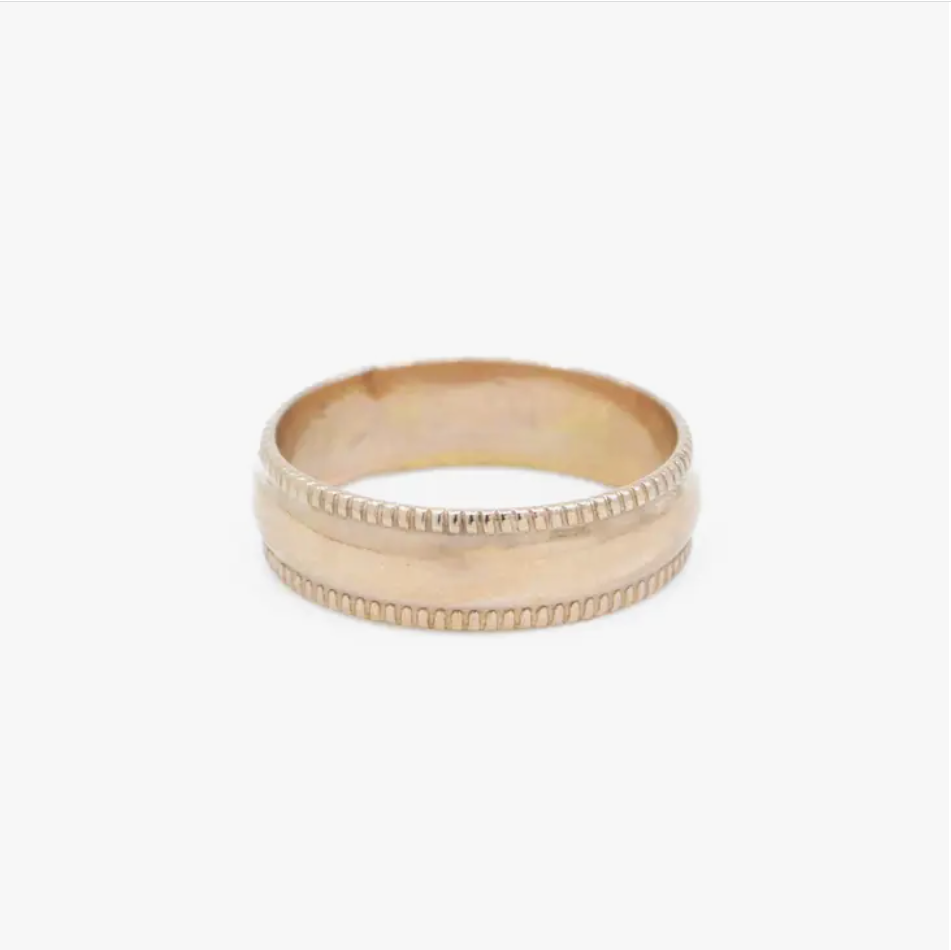 Juno wide band ring in gold