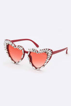 Load image into Gallery viewer, Crystal Iconic Heart Shape Cat Eye Sunglasses Set
