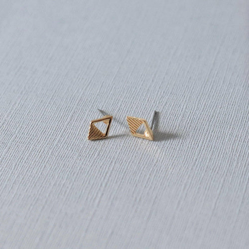 Mini Textured Diamond Stud.